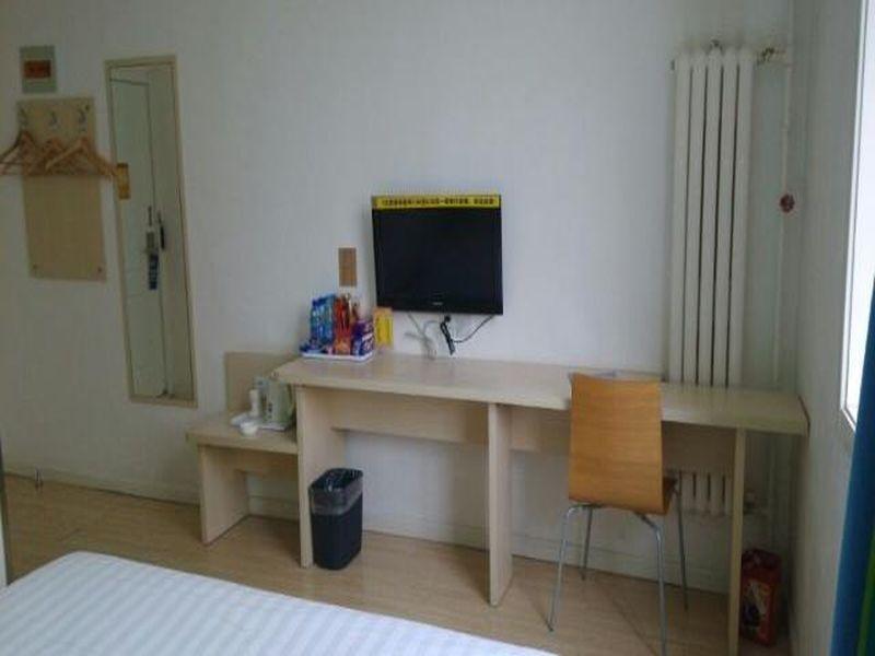 Hotel 7 Days West Passenger Station Maliandao Beijing